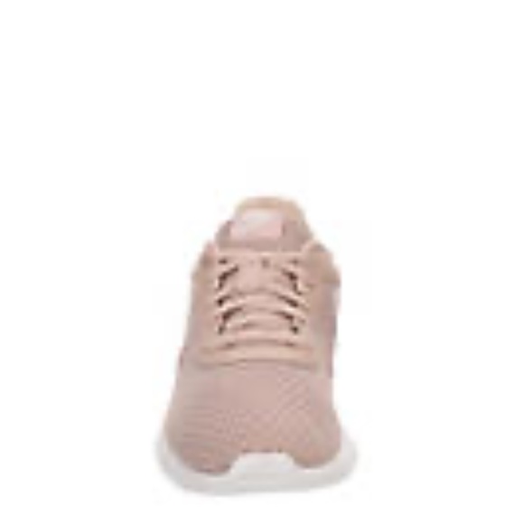 NIKE Women’s Tanjun sneaker Pink size 9.5 - Picture 7 of 7